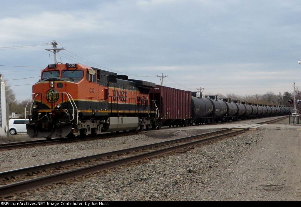 BNSF 1030 DPU